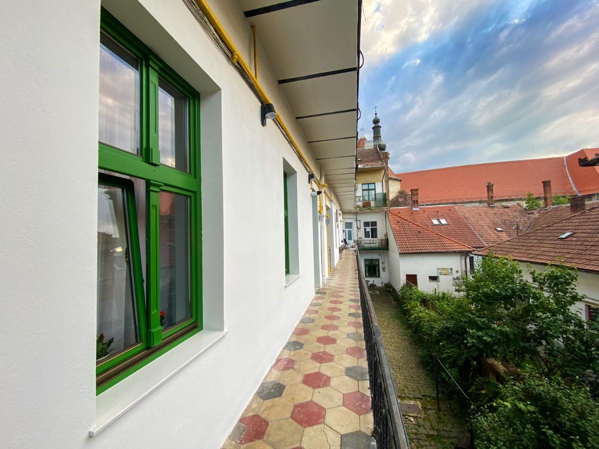 Cluj Aparthotel Esterno foto